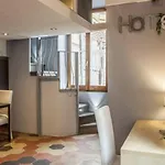 The 150 Home - Homkeey Apartments