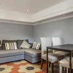 The 150 Home - Homkeey Apartments